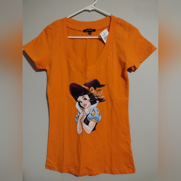 Custom made women's halloween themed tee - Picture 1 of 1